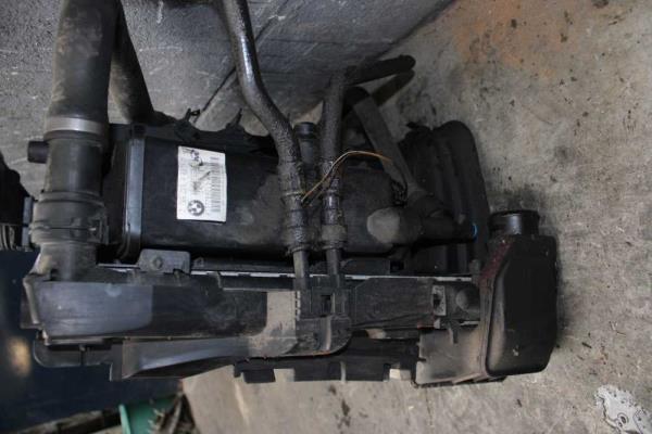 RADIATEUR COMPLETE BMW E46 318D 1997 - 2006 - Vue 5